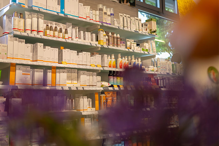 Naturkosmetikabteilung im VollCorner