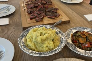Gedeckter Tisch